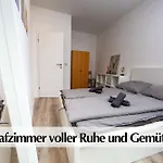 Grosszuegige 3r Altbau Mit 2sz, Wz, Smart-tv, Nobilia Kueche, Ruhige Zentrale Lage - Nur Ein Kurzer Spaziergang In Altstadt Und Zur Kraemerbruecke - Kostenlose Parkplaetze In Den Umliegenden Strassen - Ausgewaehlte Empfehlungen Fuer I * Erfurt