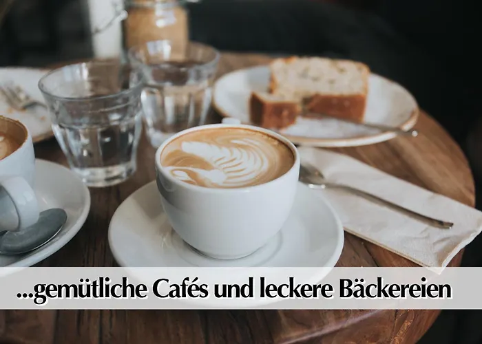 Grosszuegige 3r Altbau Mit 2sz, Wz, Smart-tv, Nobilia Kueche, Ruhige Zentrale Lage - Nur Ein Kurzer Spaziergang In Altstadt Und Zur Kraemerbruecke - Kostenlose Parkplaetze In Den Umliegenden Strassen - Ausgewaehlte Empfehlungen Fuer I *