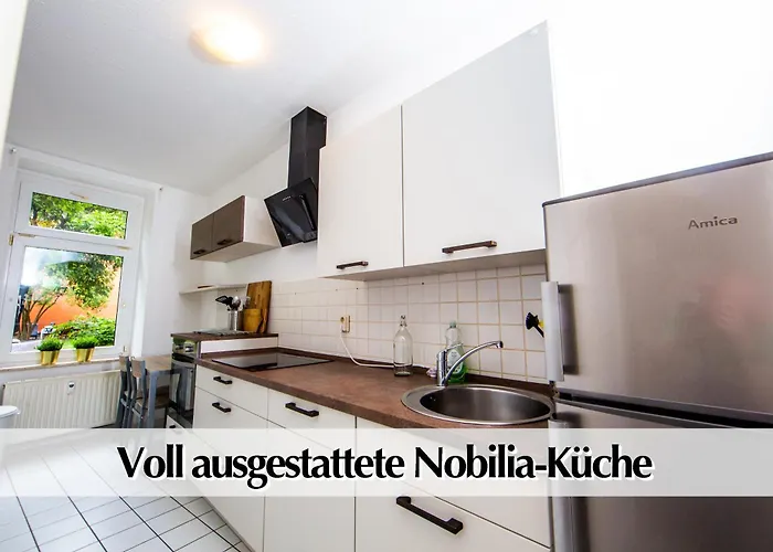 Grosszuegige 3r Altbau Mit 2sz, Wz, Smart-tv, Nobilia Kueche, Ruhige Zentrale Lage - Nur Ein Kurzer Spaziergang In Altstadt Und Zur Kraemerbruecke - Kostenlose Parkplaetze In Den Umliegenden Strassen - Ausgewaehlte Empfehlungen Fuer I *